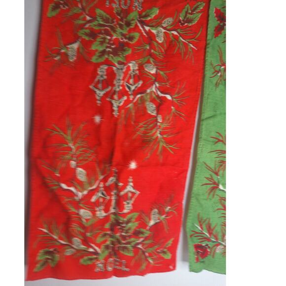 Vintage Noel Tea Towels Set of 2 - Picture 4 of 6